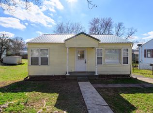 410 Cypress St, Mount Carmel, TN 37645