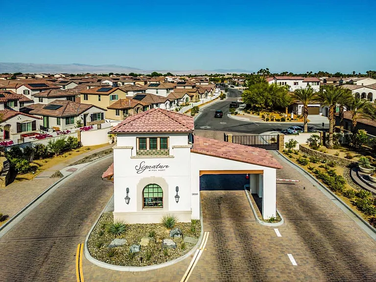 Redstone Way — Photo 98