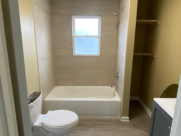 1245 Butler St — Photo 3