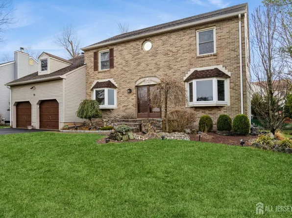 19 Princess Dr, North Brunswick, NJ 08902