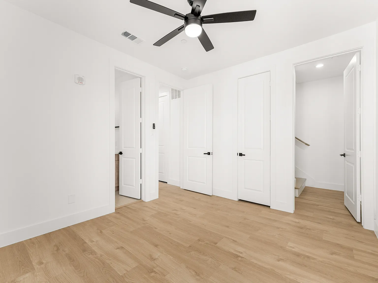 2 bed, 2.5 bath, 1403 sqft, $2,950 — Photo 4