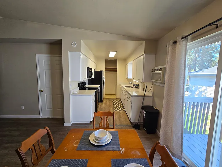 1305 N Frederick St — Photo 9
