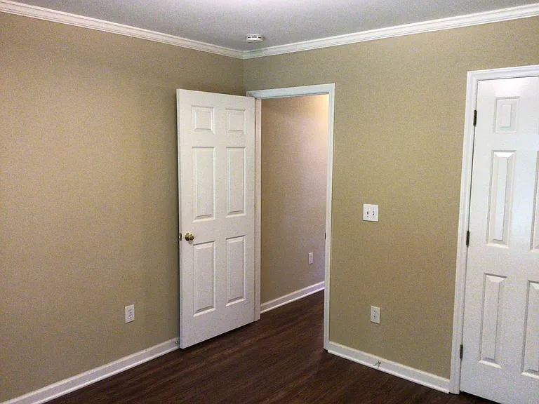1321 Kenwood St — Photo 14