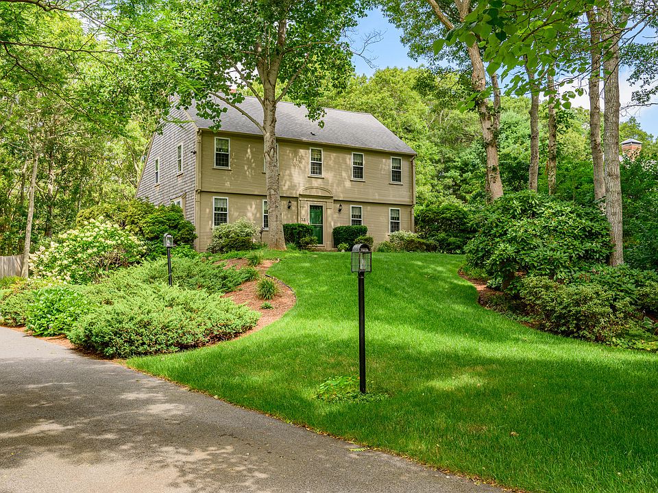 1st image of 8 Crestview Dr Extension