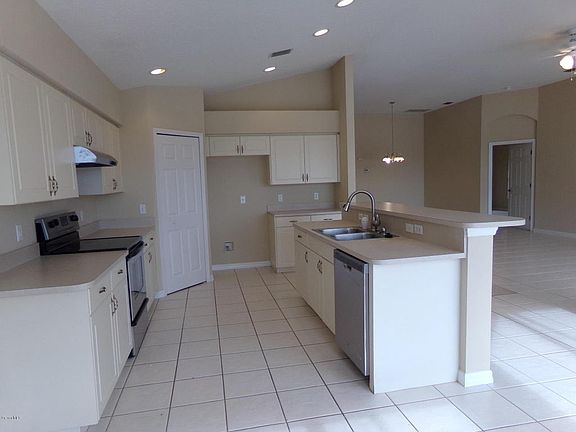 2nd image of 530 Morning Cove Cir SE