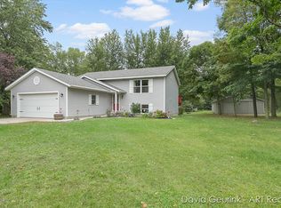 11390 56th Ave, Allendale, MI 49401