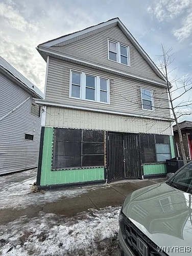2255 Genesee St Photo 1