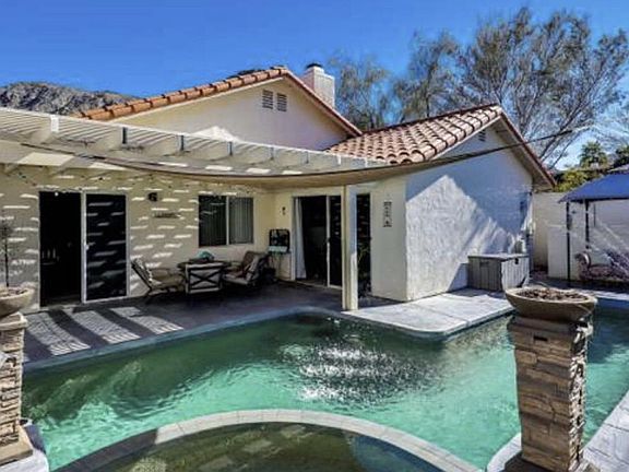 3rd image of 54905 Avenida Herrera