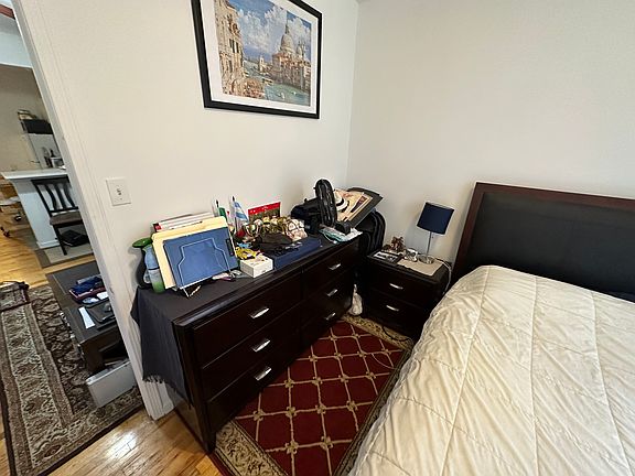 5th image of 122 Allen St APT 6