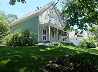 95 Washington St, Camden, ME 04843