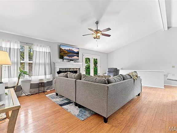 3rd image of 3946 Salvation Rd