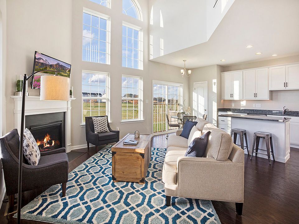1st image of 403 Galway Ct