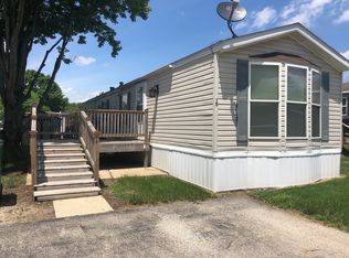 15 Evergreen Ct, Genoa, IL 60135