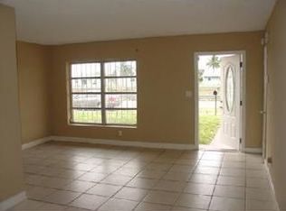 3255 NW 180th St, Miami Gardens, FL 33056