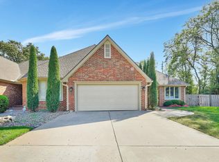 9303 E Bent Tree Cir, Wichita, KS 67226