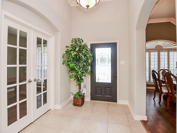 5th image of 8502 Calverton Pines Ln