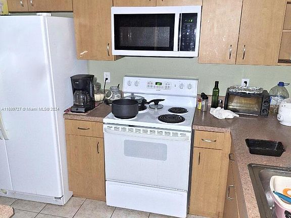 5th image of 5502 Lakewood Cir S APT C