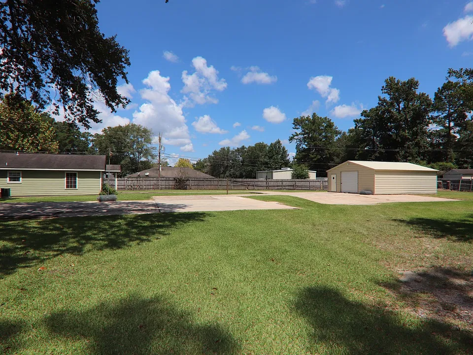 8967 Cedar Dr