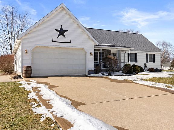 3rd image of 34 Cherdon Cir