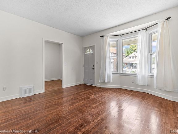 4th image of 6893 Clayton St