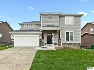 8009 N 173rd St, Bennington, NE 68007