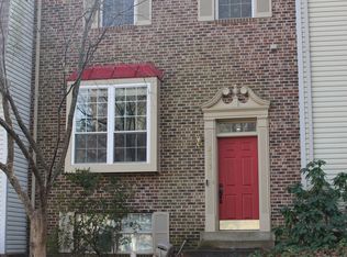 2990 Mission Square Dr, Fairfax, VA 22031