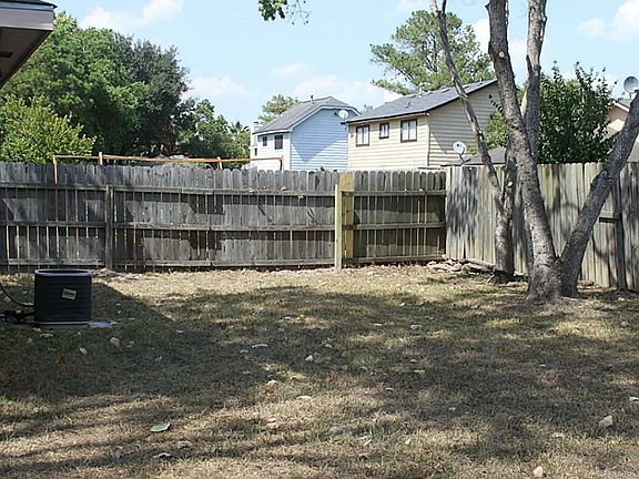 3rd image of 11610 Ridge Run Dr
