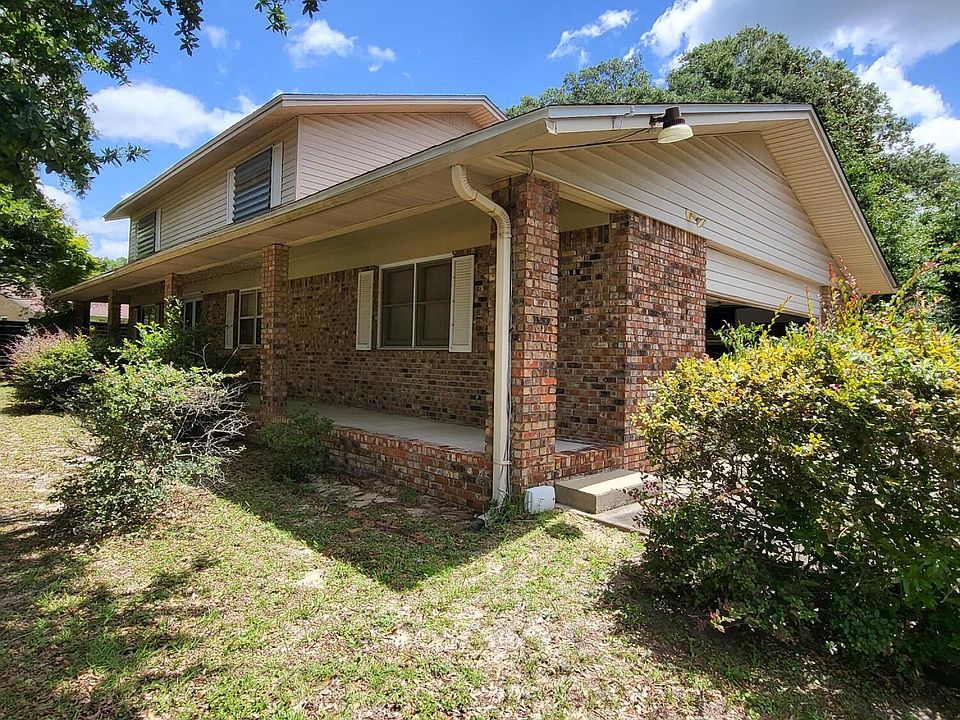 1st image of 1005 Pine Lake Dr