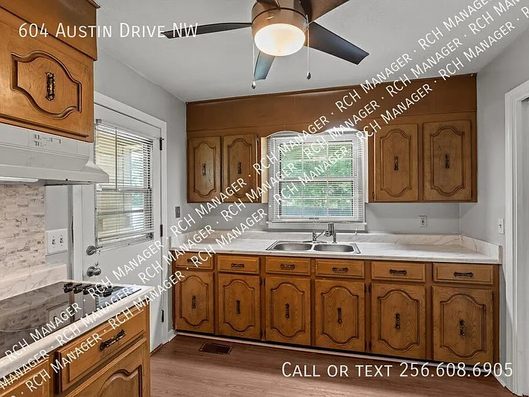 604 Austin Dr NW — Photo 10