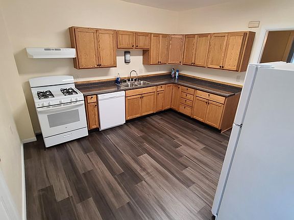 3rd image of 2303-5 Peach St