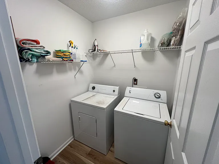 5343 Tidewater Dr — Photo 13