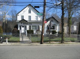 73 Seguine Ave, Staten Island, NY 10309