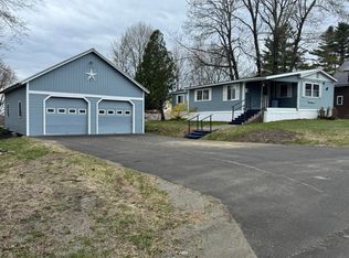 16 Pine Street, Dexter, ME 04930