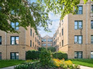 142 Clyde Ave APT 2E, Evanston, IL 60202