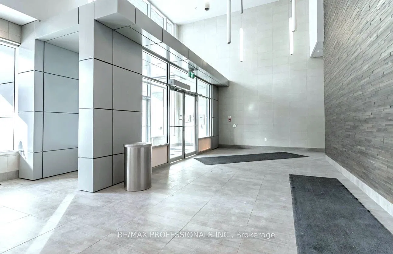2 bed, $1,800 — Photo 4
