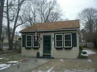 115 Claremont St, Deer Park, NY 11729