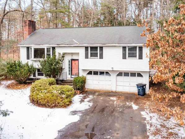 72 Pioneer Drive, Nashua, NH 03062