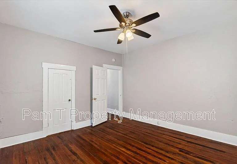 118 W 56th St — Photo 14