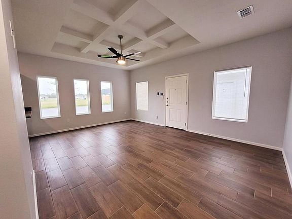 4th image of 3501 Fuerte Ave #1