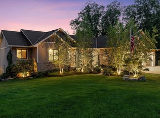 12105 285th St, Lindstrom, MN 55045