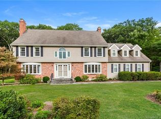 72 Stagecoach Rd, Avon, CT 06001