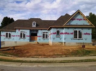 9022 Blackberry Ln, Newburgh, IN 47630