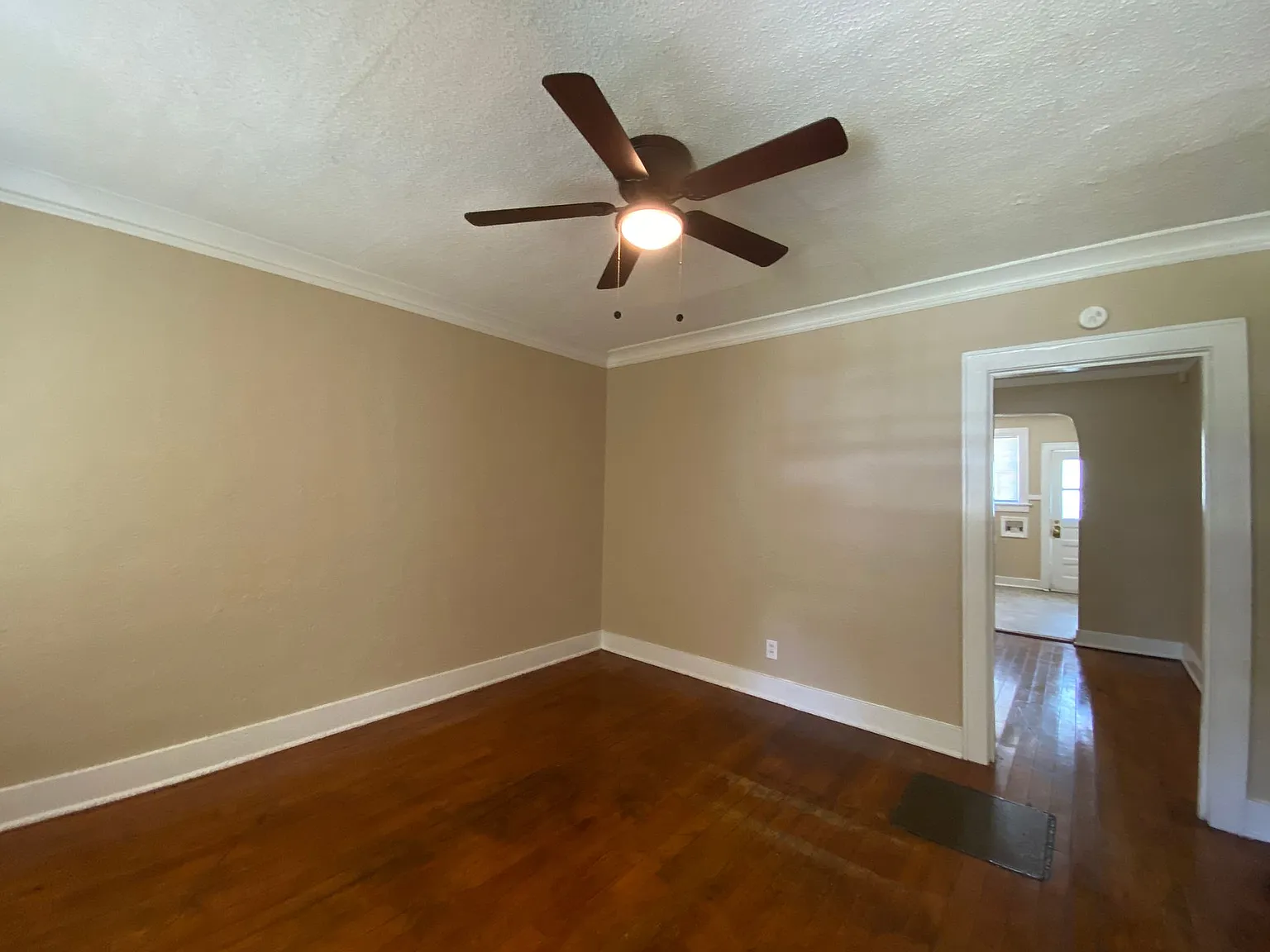 748 N McNeil St — Photo 3