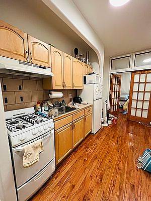 2nd image of 41 Carmine St #2