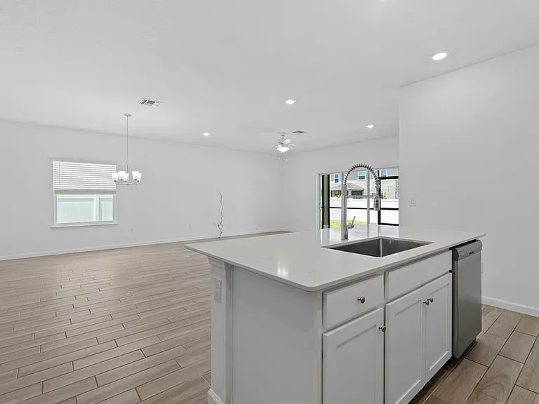 5637 SW 93rd St — Photo 13