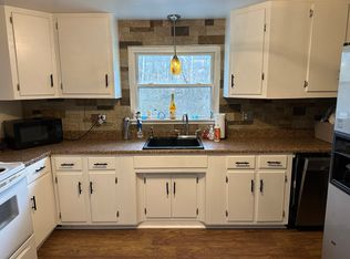 30 Hemphill Rd, Tarentum, PA 15084