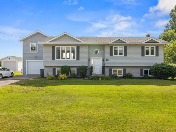 41 Massey Dr, Charlottetown, PE C1E 1R5