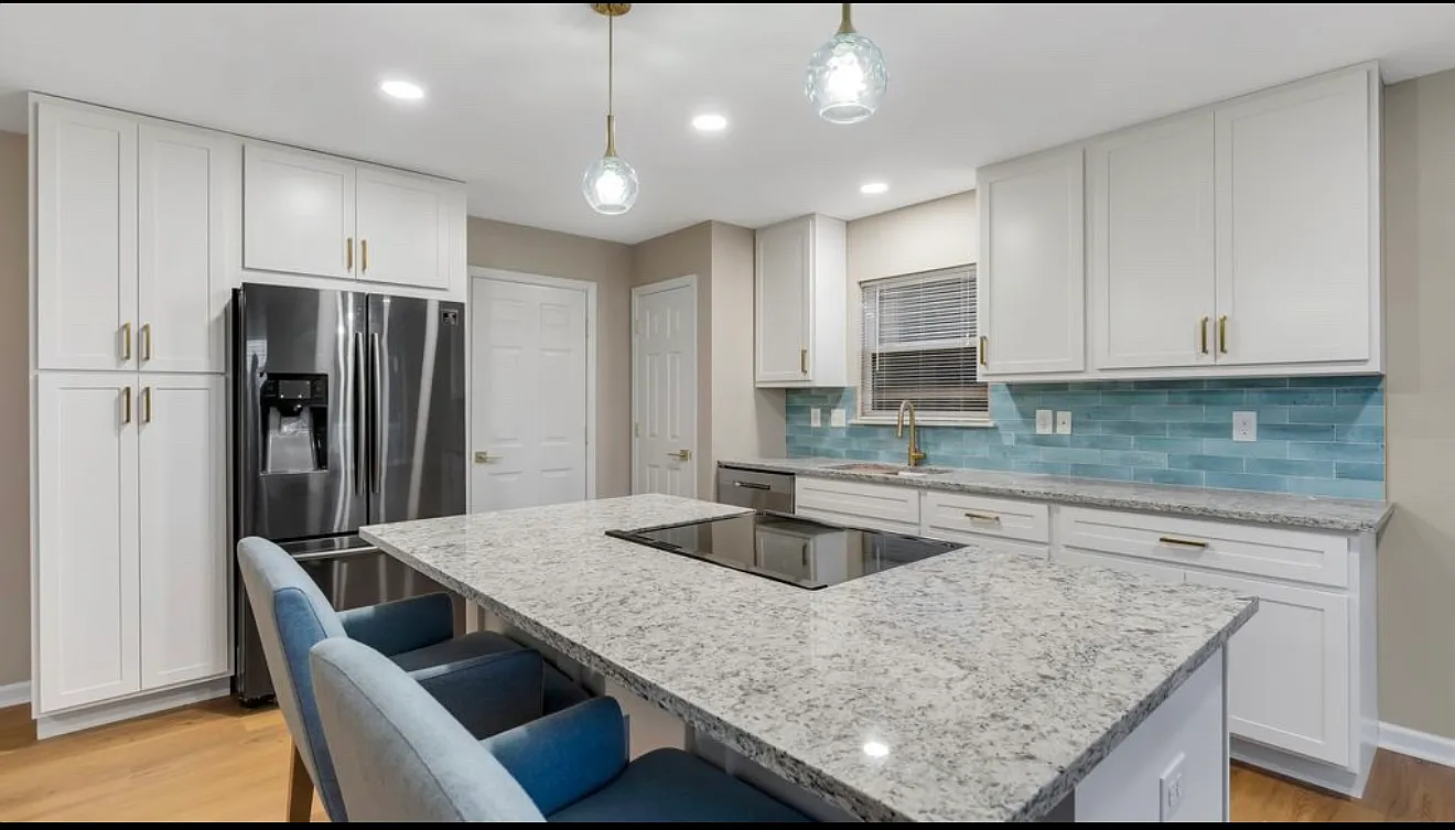 1412 Tisbury Cir — Photo 4