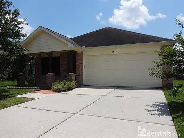 1st image of 1823 Serenata Ln