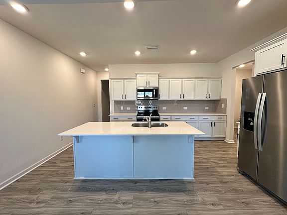 3rd image of 32 Catterton Ln